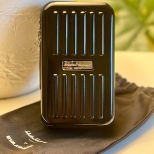 EVA AIR Salvatore Ferragamo hard-case amenity kit